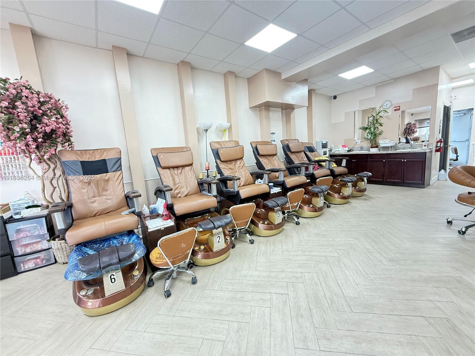2132 NE 123 St