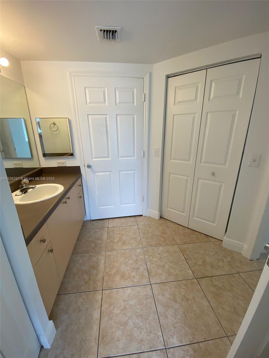 2452 Centergate Dr #103, Miramar, Florida image 20