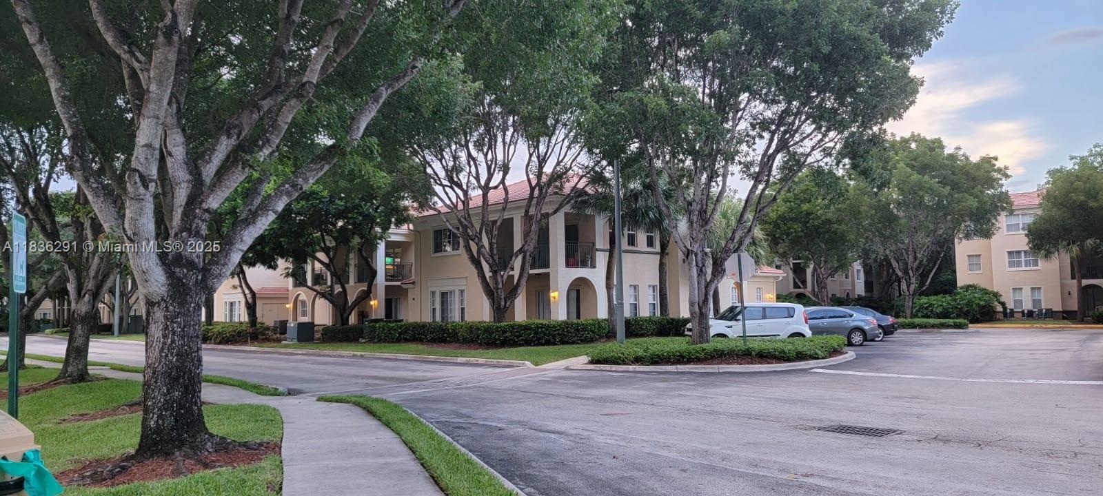 2452 Centergate Dr #103, Miramar, Florida image 33