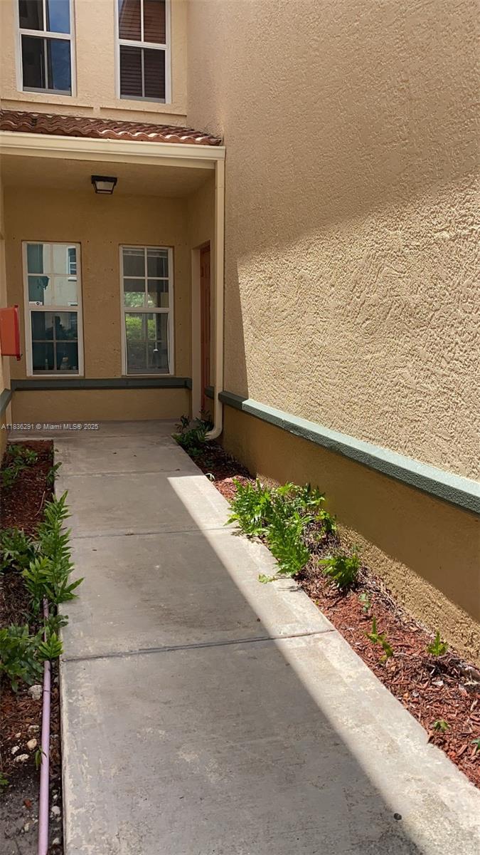 2452 Centergate Dr #103, Miramar, Florida image 4