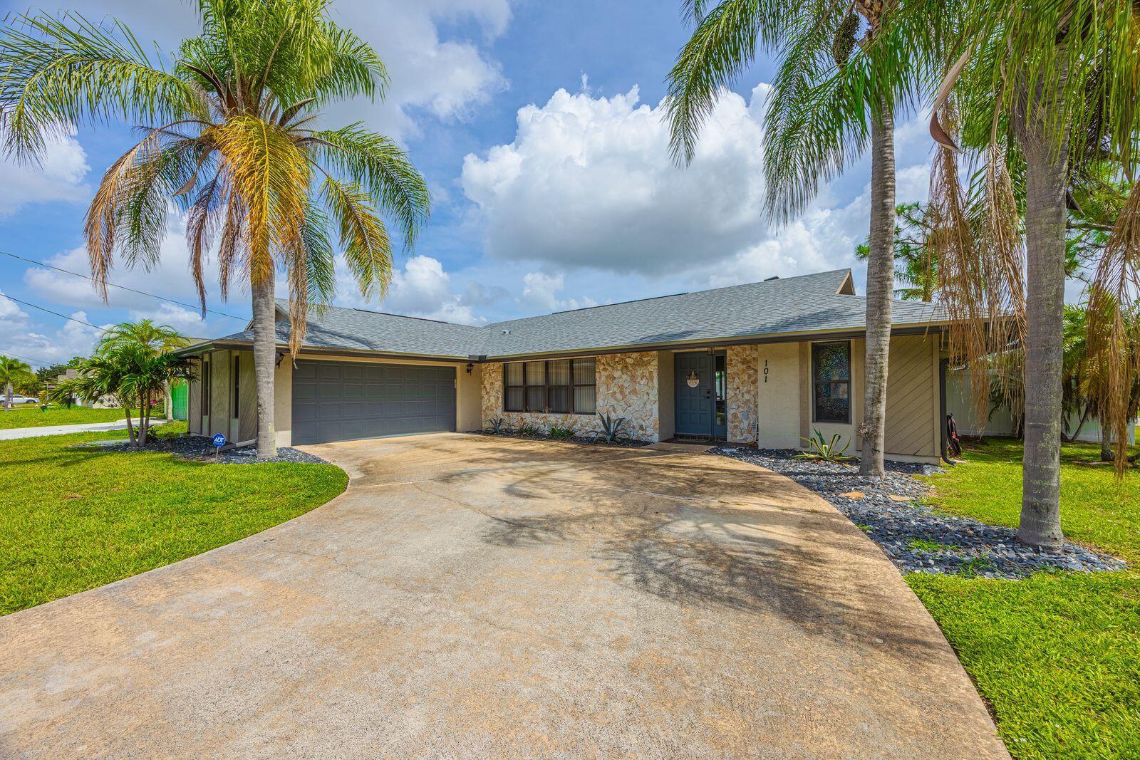 Homes for sale in Port St Lucie, FL | 101 Sw Chapman Avenue, Port St Lucie, FL 34984 | MLS# R11105687