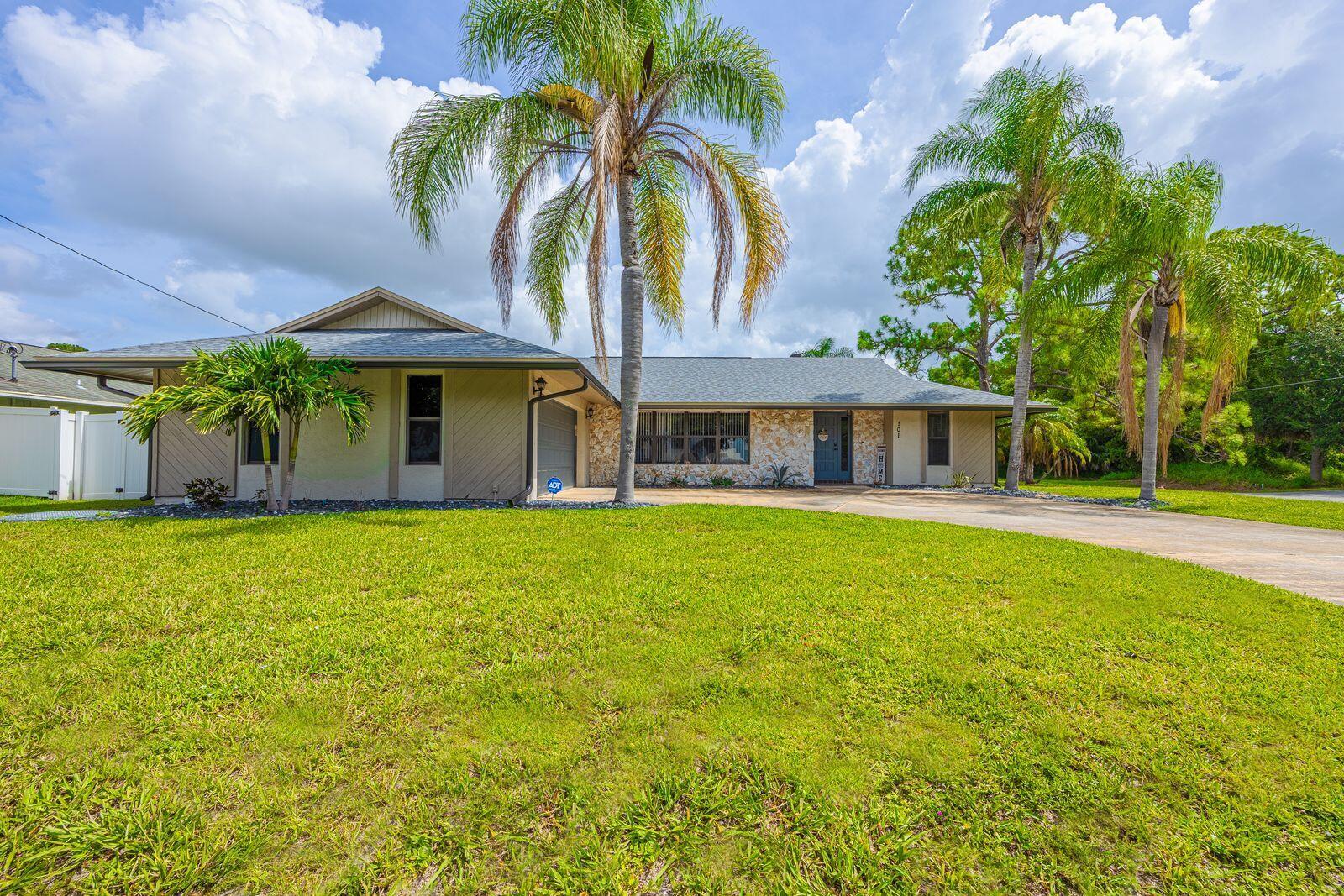 Homes for sale in Port St Lucie, FL | 101 Sw Chapman Avenue, Port St Lucie, FL 34984 | MLS# R11105687
