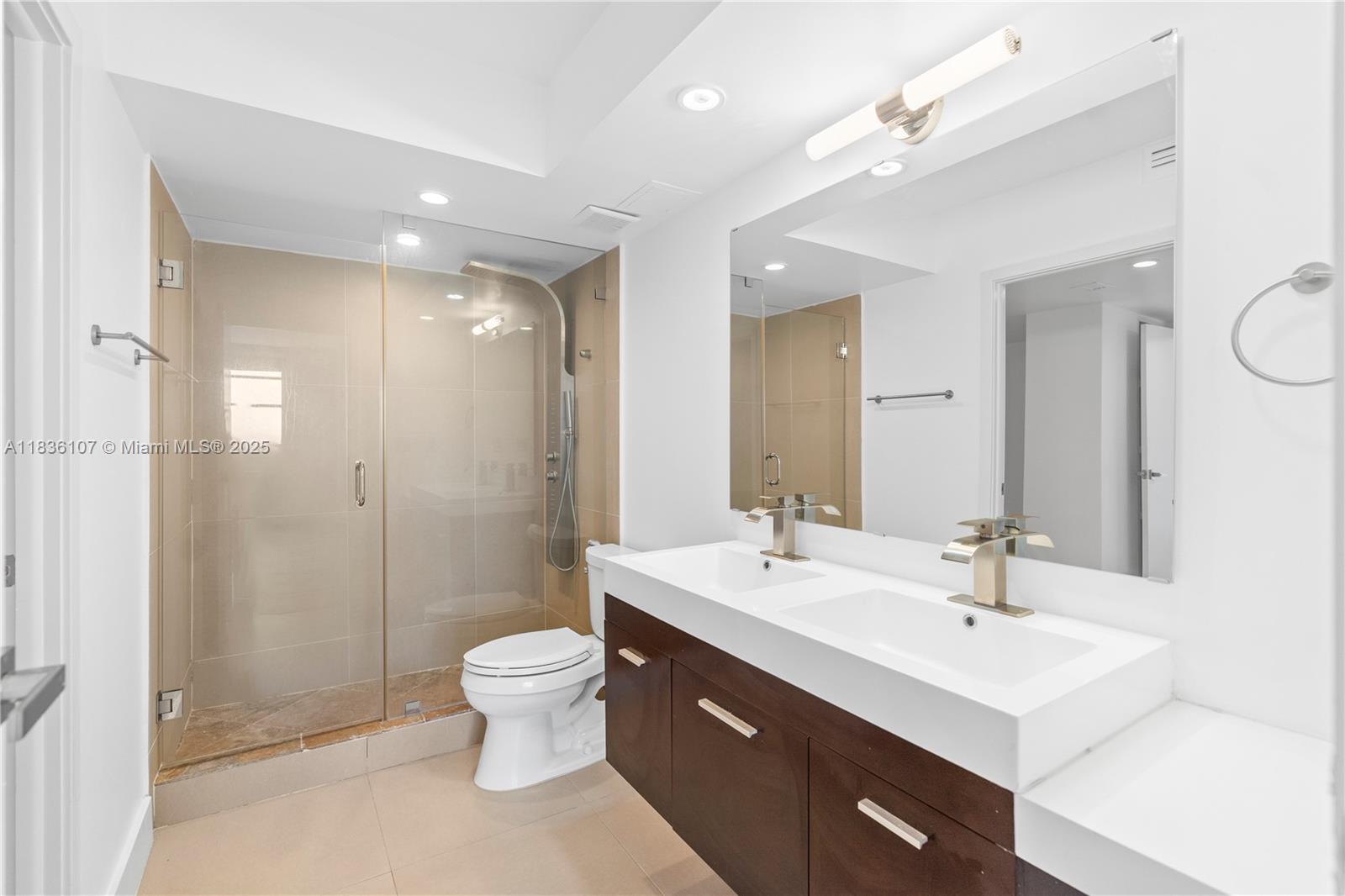 2333 Brickell Ave #1908, Miami FL 33129