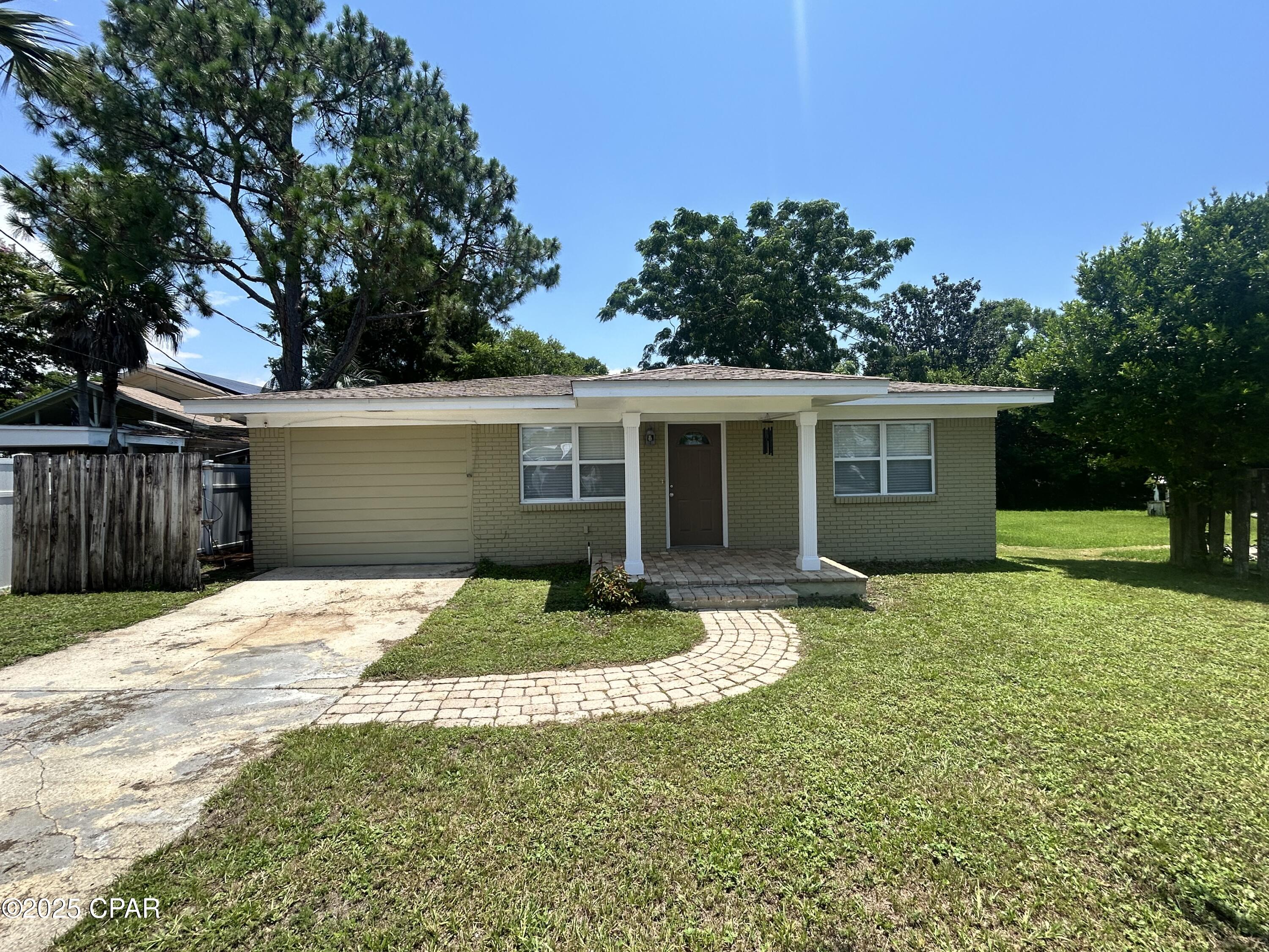 Image 1 For 16238 Lullwater Drive