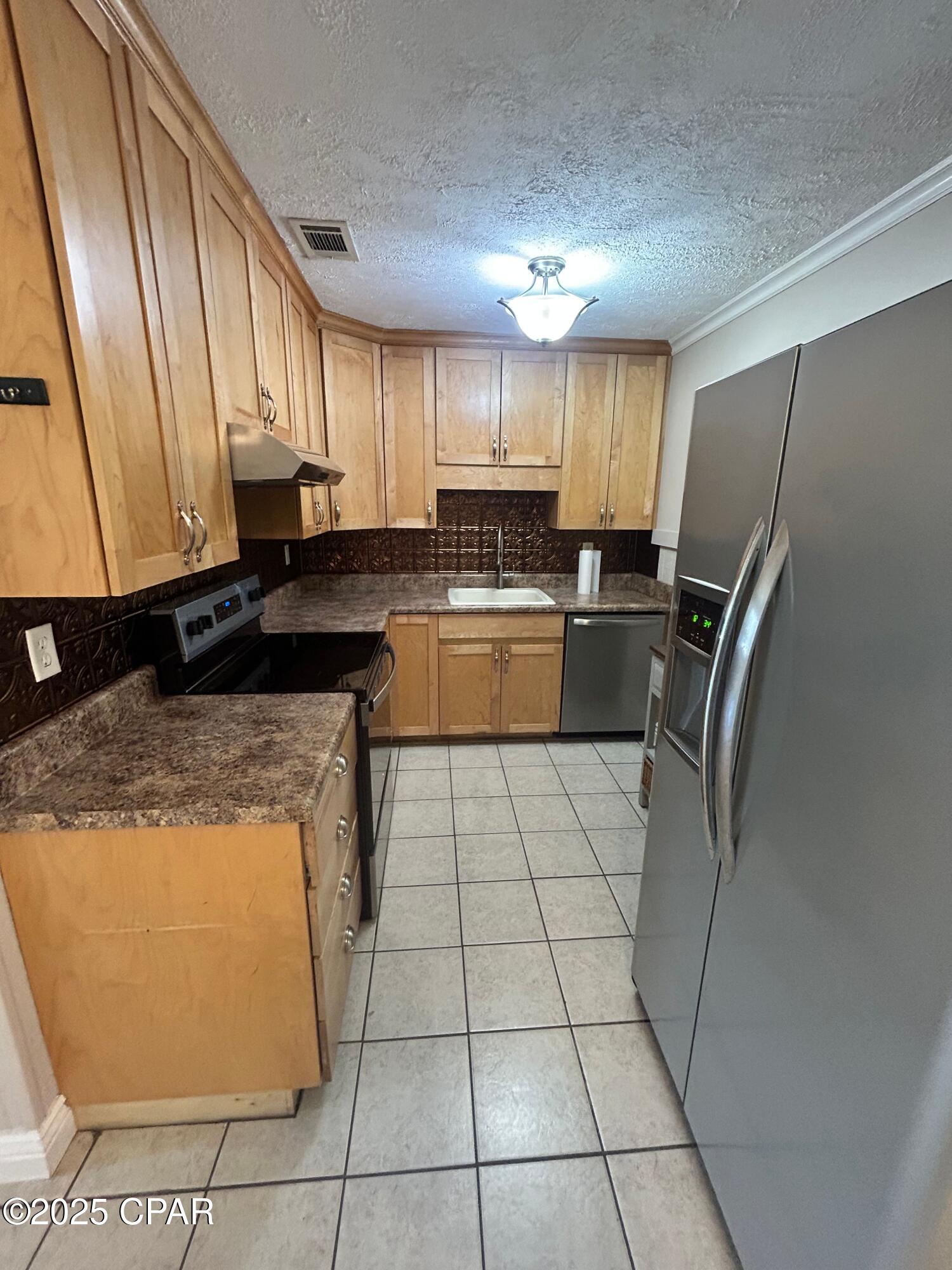 Image 11 For 16238 Lullwater Drive
