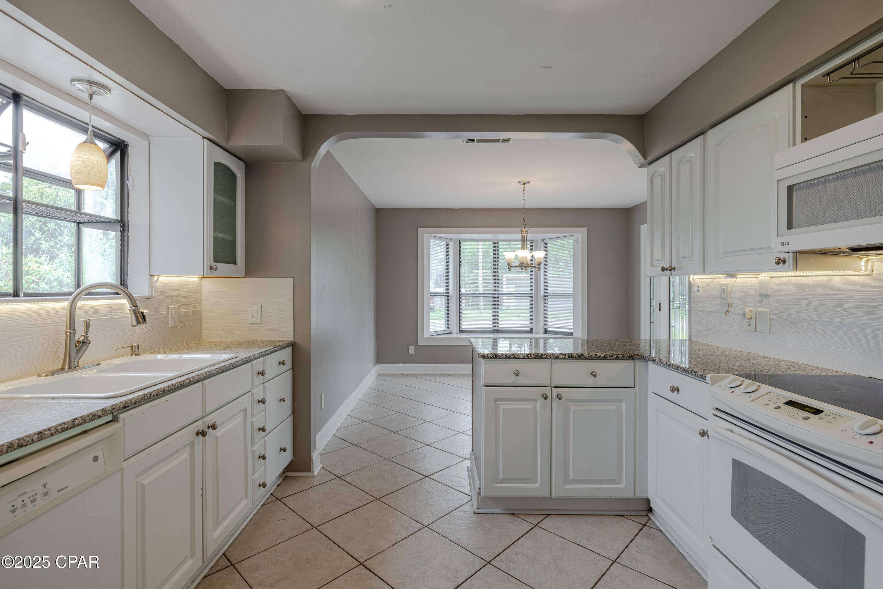 Image 8 For 3625 Ohenry Drive