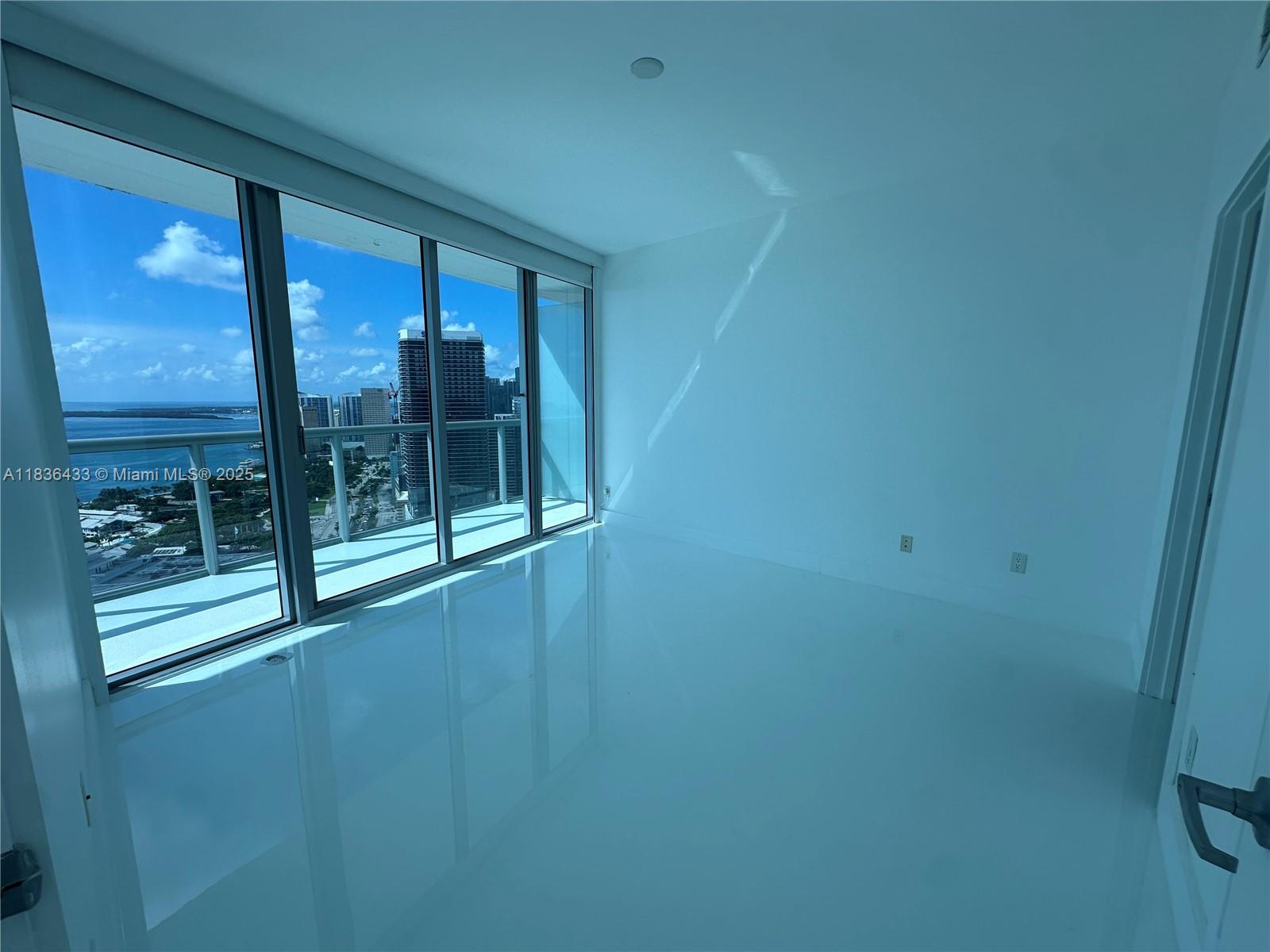888 Biscayne Blvd #4208, Miami FL 33132