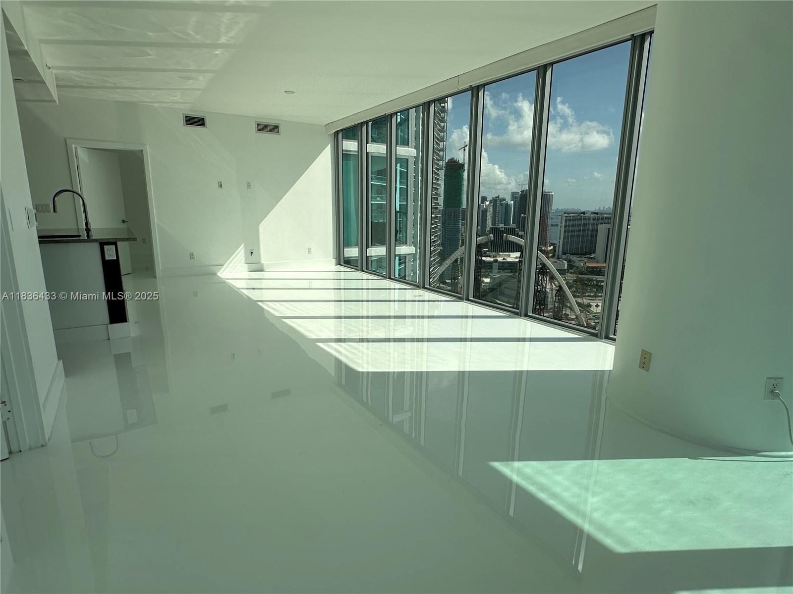 888 Biscayne Blvd #4208, Miami FL 33132
