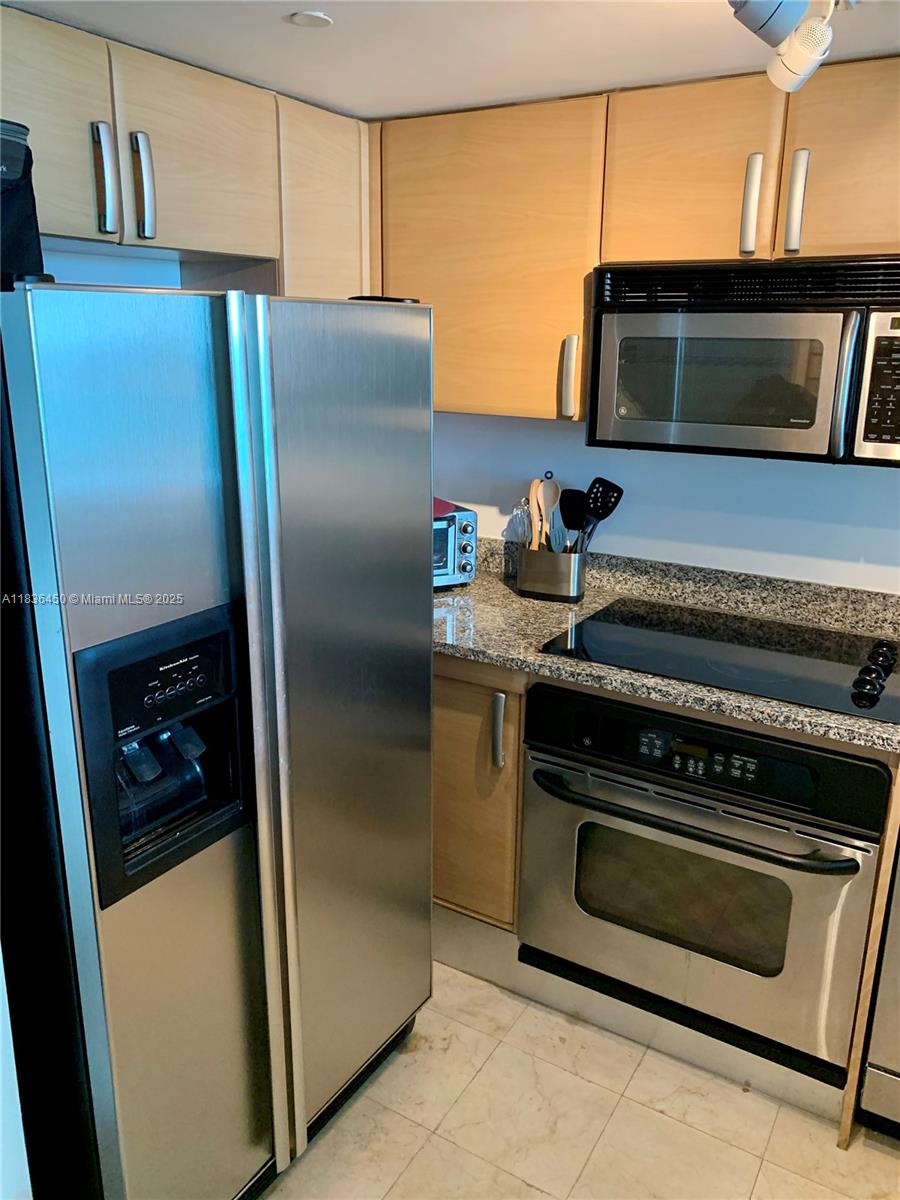 2101 Brickell Ave #2911, Miami FL 33129
