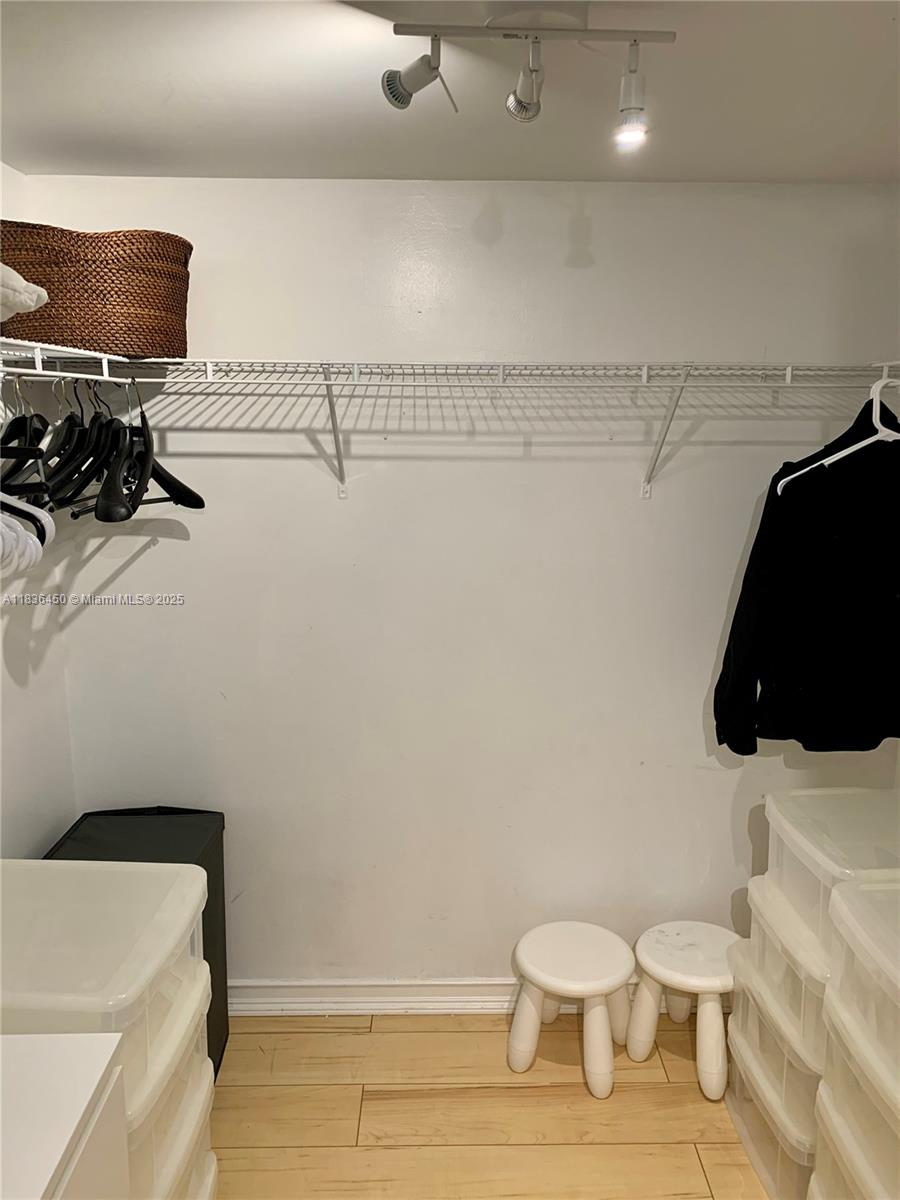 2101 Brickell Ave #2911, Miami FL 33129