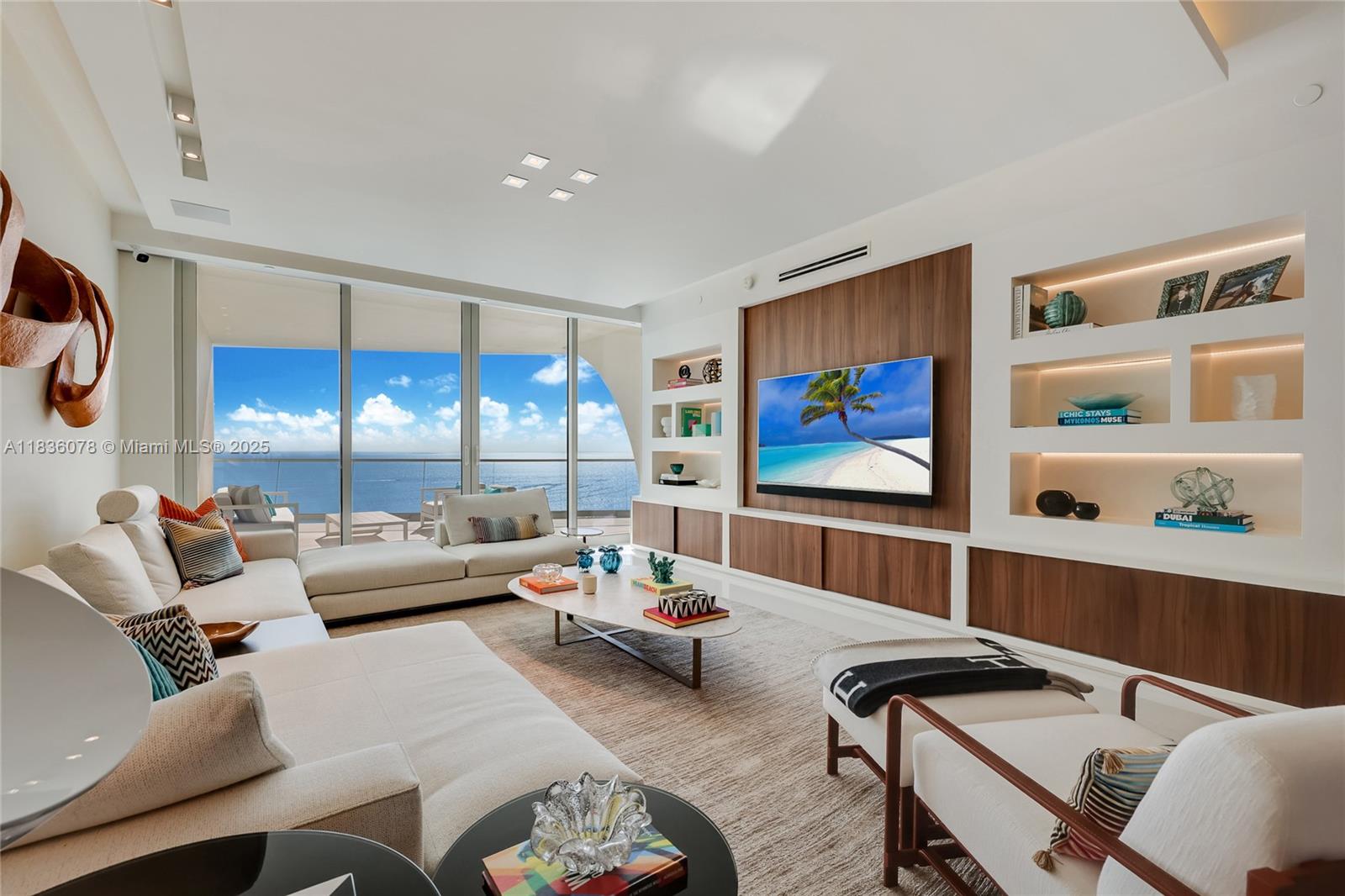 Apartamento à Venda em Sunny Isles Beach, FL