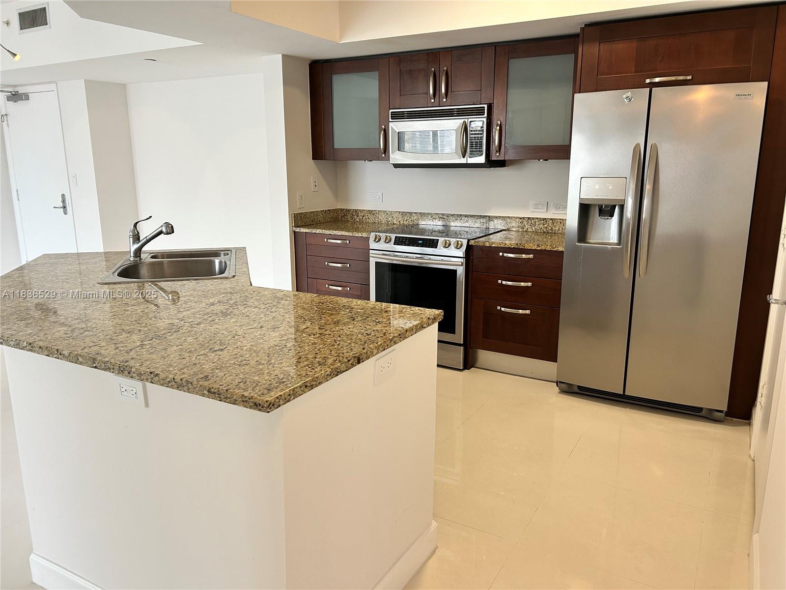 19900 E Country Club Dr #1005, Aventura FL 33180