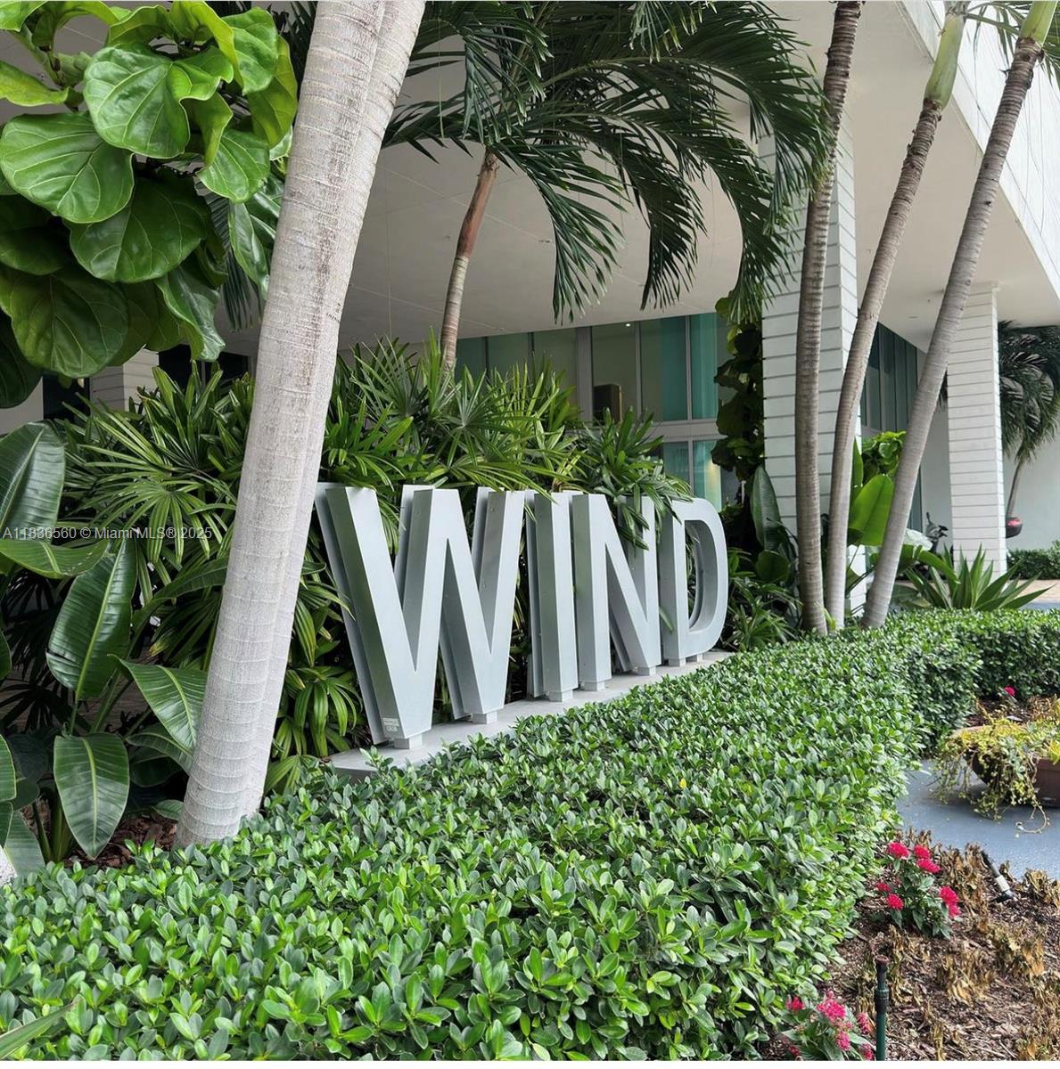 350 S Miami Ave #2115, Miami FL 33130