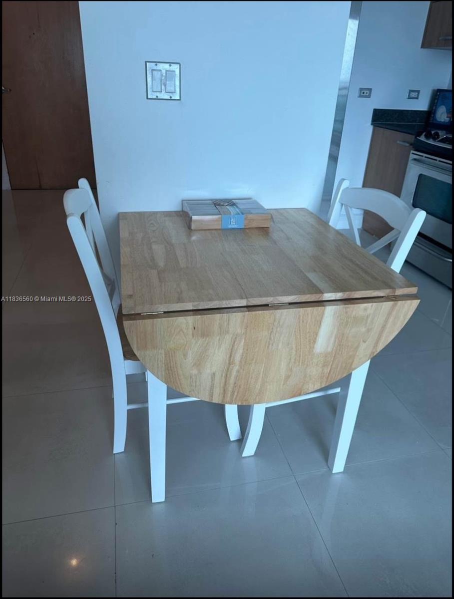 350 S Miami Ave #2115, Miami FL 33130