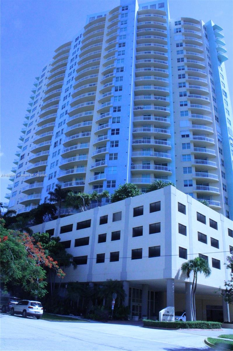 2475 Brickell Ave #1401, Miami FL 33129