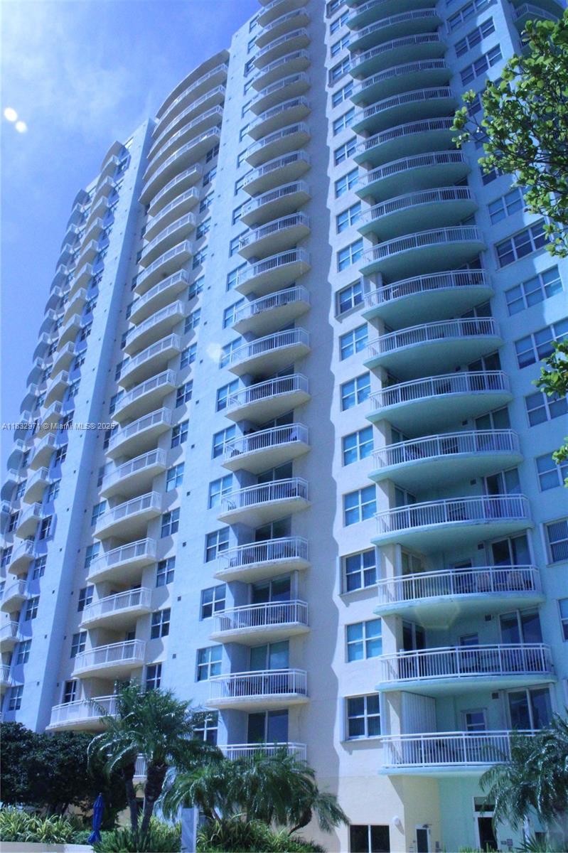 2475 Brickell Ave #1401, Miami FL 33129