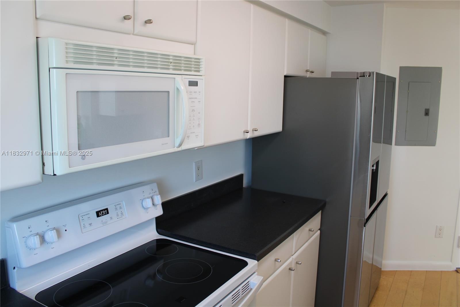 2475 Brickell Ave #1401, Miami FL 33129