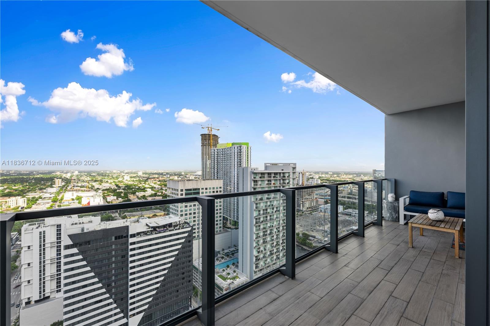 88 SW 7th St #3004, Miami FL 33130