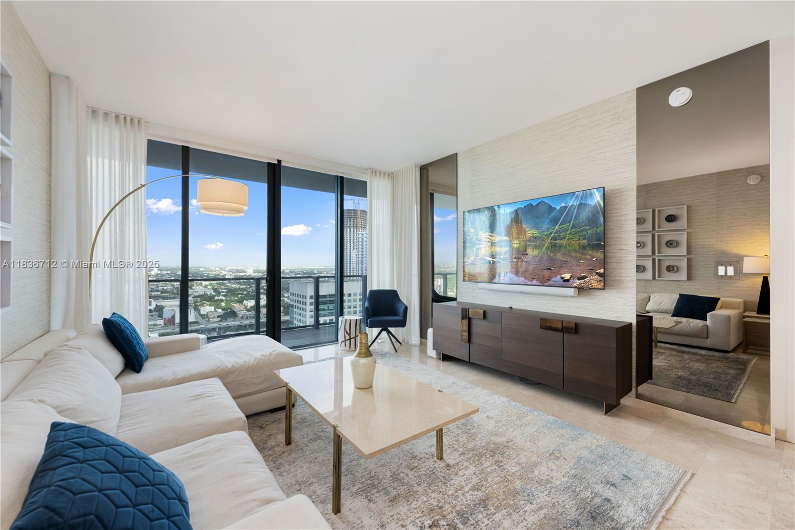 88 SW 7th St #3004, Miami FL 33130