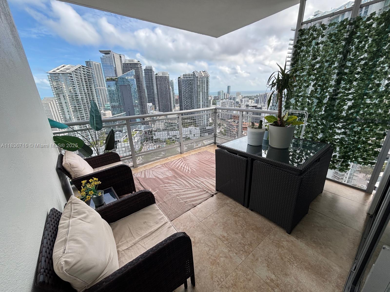 350 S Miami Ave #3908, Miami FL 33130