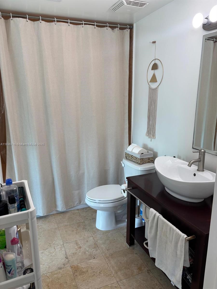 350 S Miami Ave #3908, Miami FL 33130