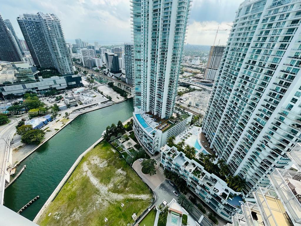 350 S Miami Ave #3908, Miami FL 33130