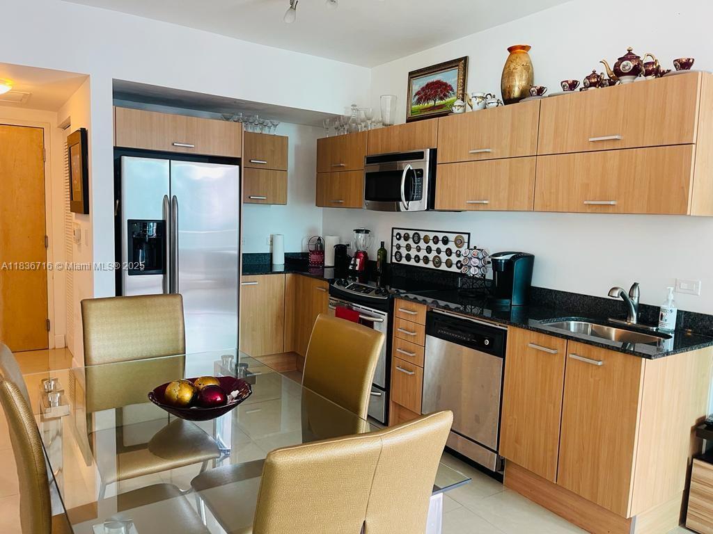350 S Miami Ave #3908, Miami FL 33130
