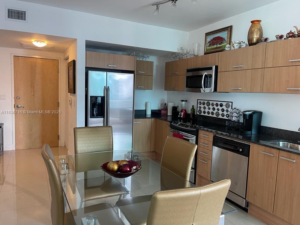 350 S Miami Ave #3908, Miami FL 33130
