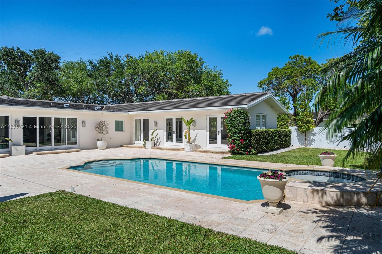 7160 SW 124th St, Pinecrest, Florida image 2