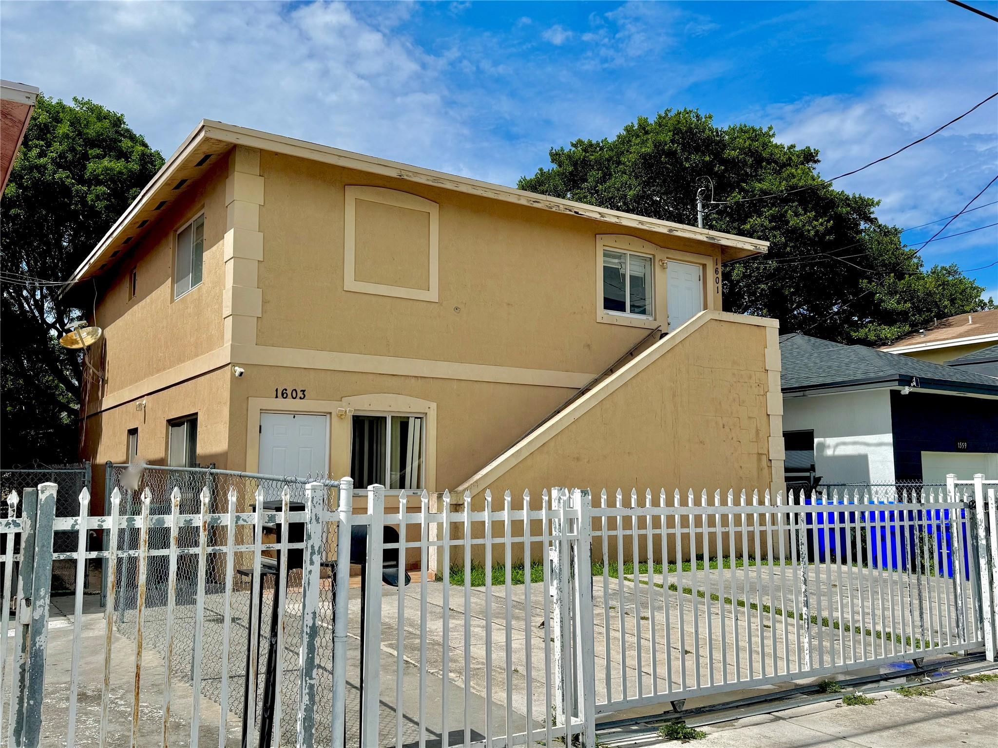 Multi-family Investment Opportunity in Miami--with strong rental demand. 
Duplex, each offering 3 bedrooms and 2 bathrooms. Features include ceramic tile floors, big kitchen with beautiful cabinets, easy access bathrooms, ample closet space and in-unit laundry. Conveniently equipped with separate electric and water meters. The property is fully rented, generating consistent cash flow. Easy private parking in a gated property with separate back areas for outdoor enjoyment or potential improvements. Located near major highways, schools, and public transportation. A solid, turn-key opportunity for savvy investors! Both units are currently leased. Rent is stable, offering immediate cash flow. Separate meters reduce overhead for the owner. Gated access, updated interiors, and strong rental demand make this a low-maintenance investment in a growing area of Miami.