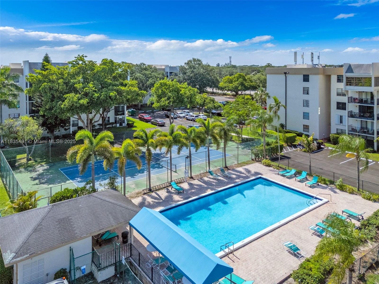 6190 Woodlands Blvd #311, Tamarac, Florida image 16