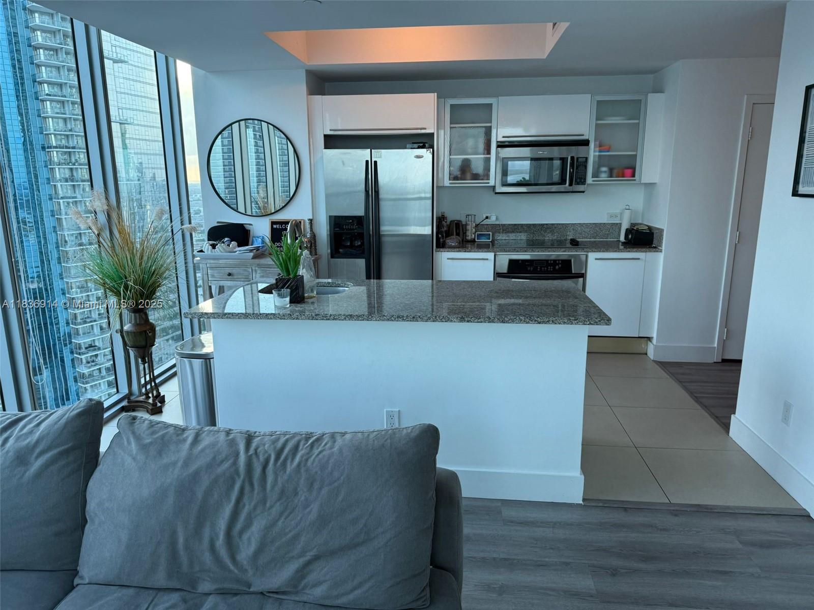 888 Biscayne Blvd #3901, Miami FL 33132