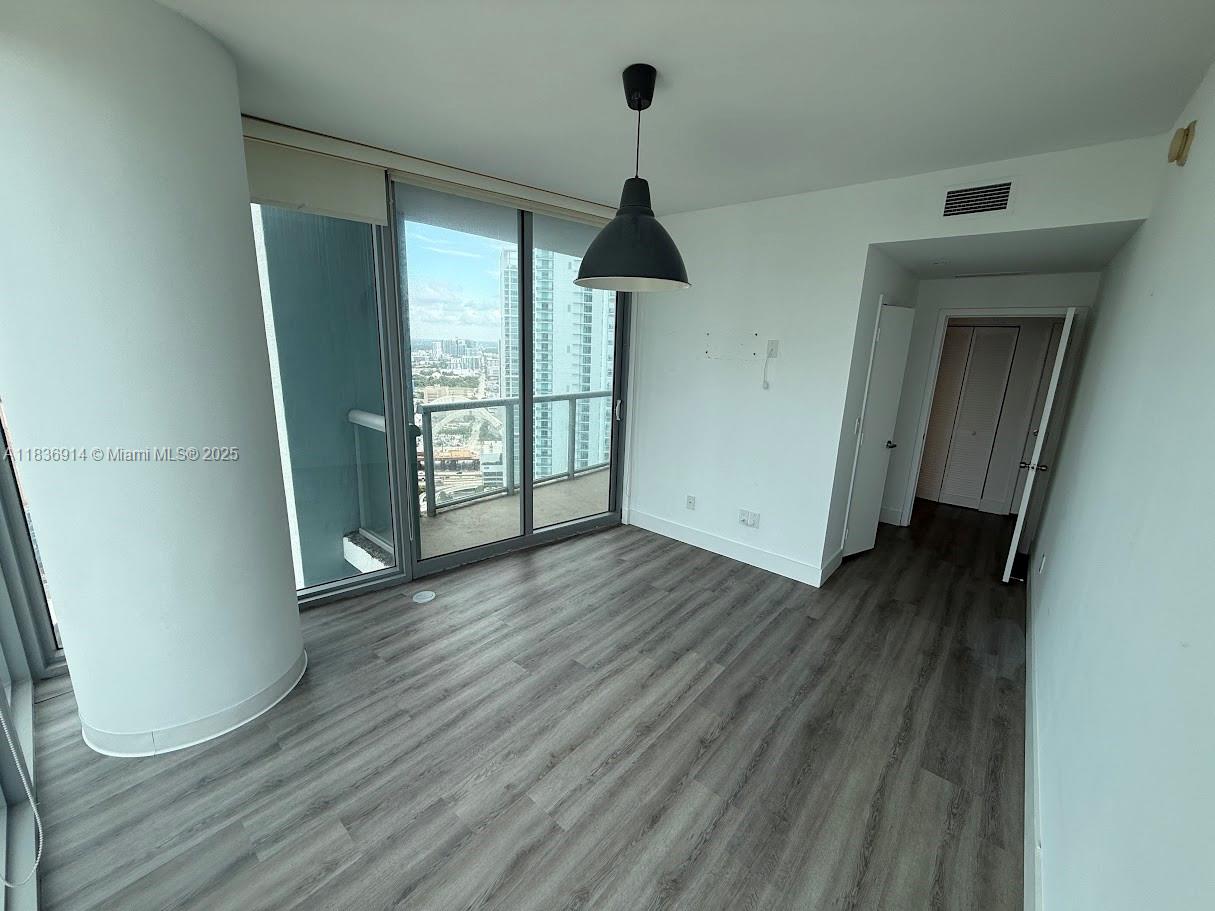 888 Biscayne Blvd #3901, Miami FL 33132
