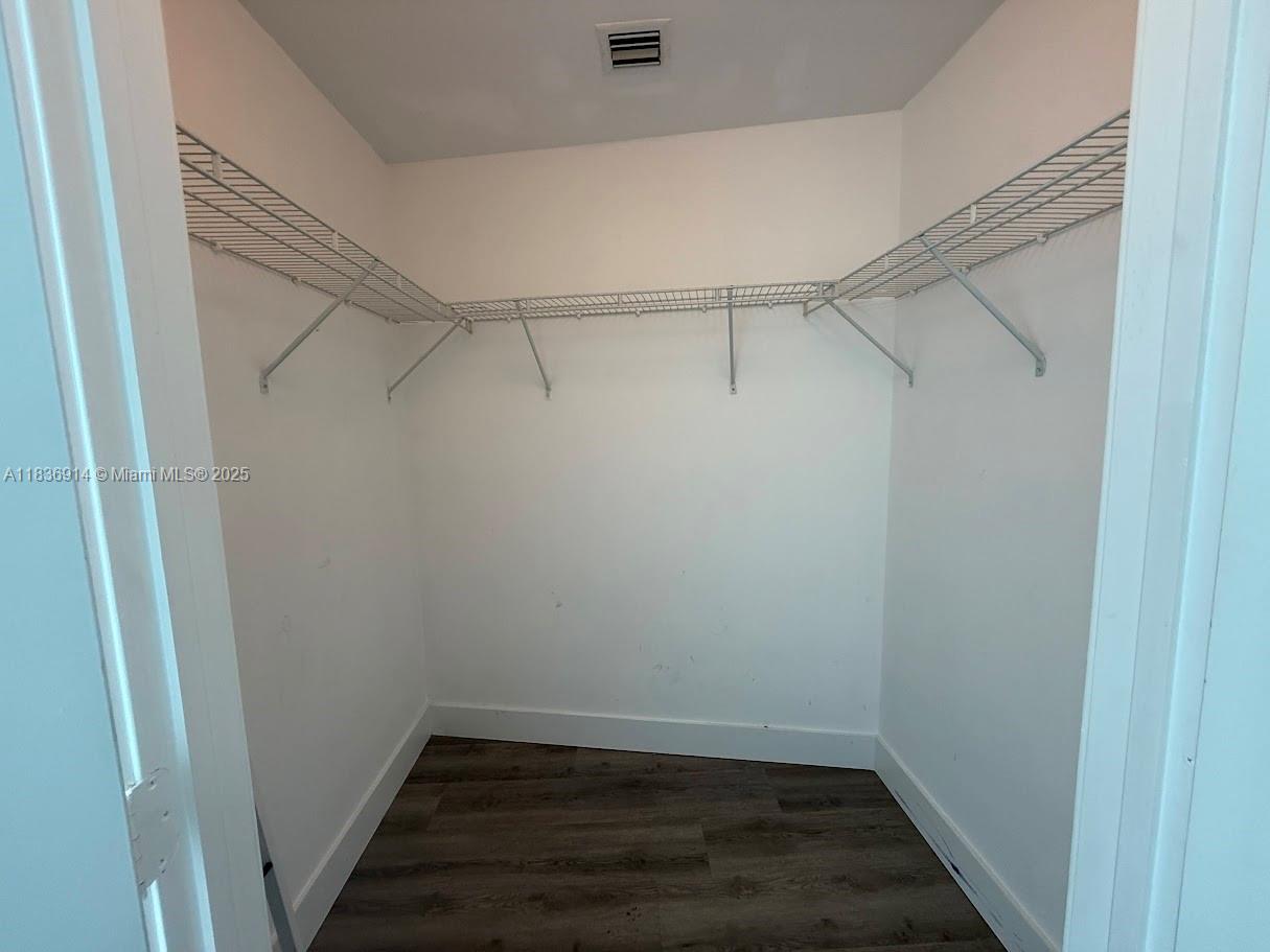 888 Biscayne Blvd #3901, Miami FL 33132