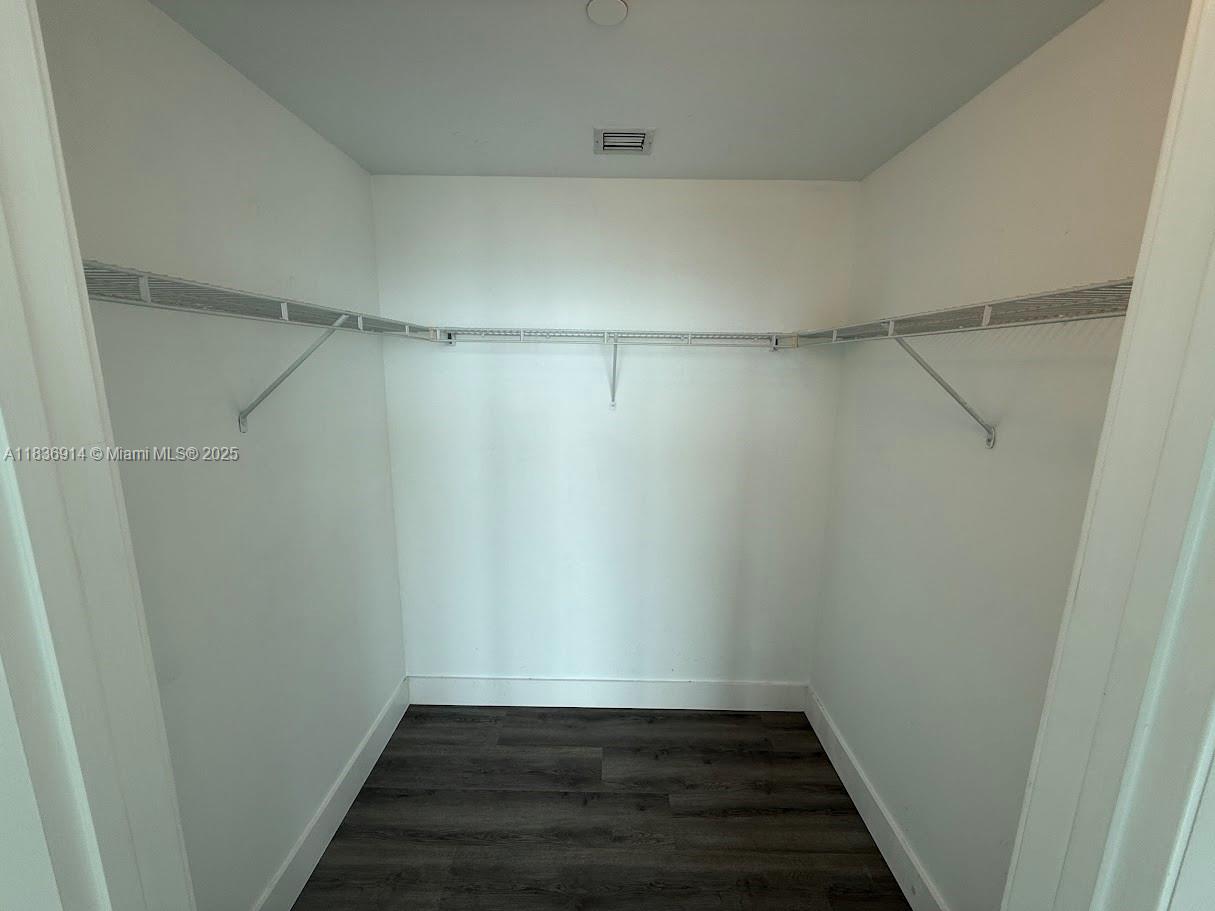 888 Biscayne Blvd #3901, Miami FL 33132
