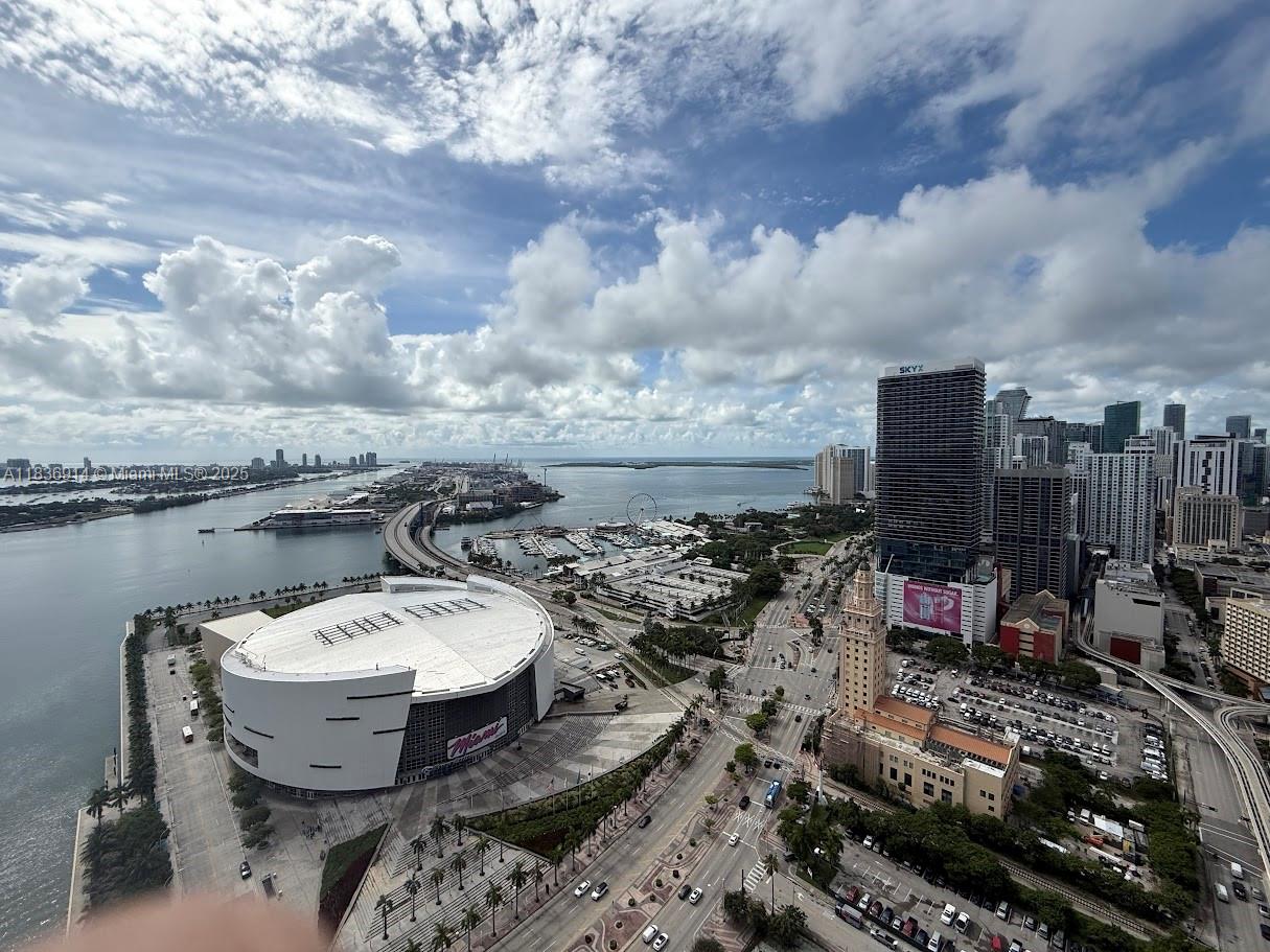 888 Biscayne Blvd #3901, Miami FL 33132