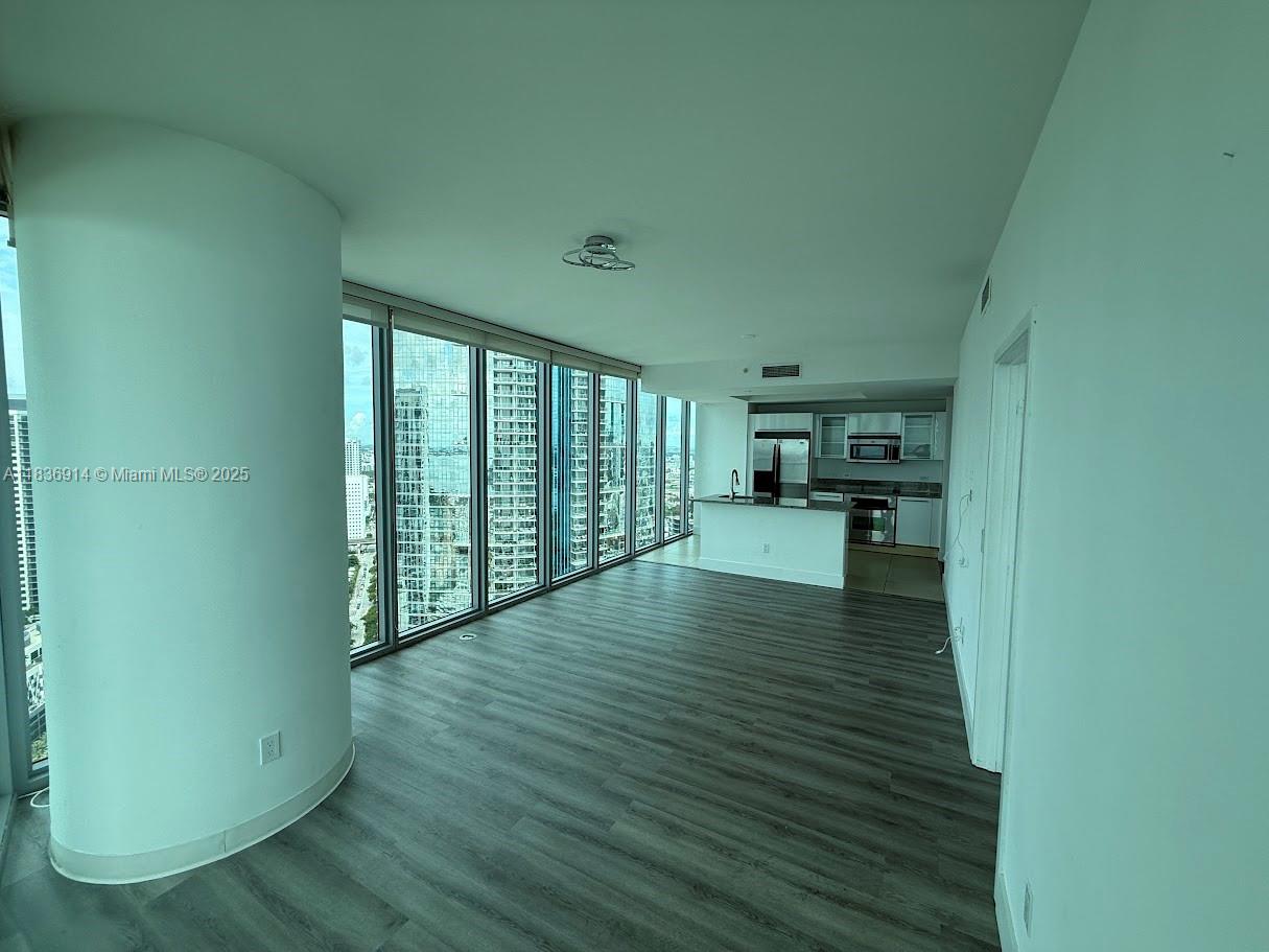 888 Biscayne Blvd #3901, Miami FL 33132