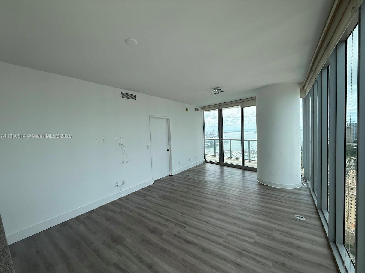 888 Biscayne Blvd #3901, Miami FL 33132