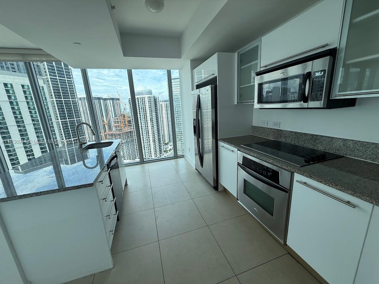 888 Biscayne Blvd #3901, Miami FL 33132