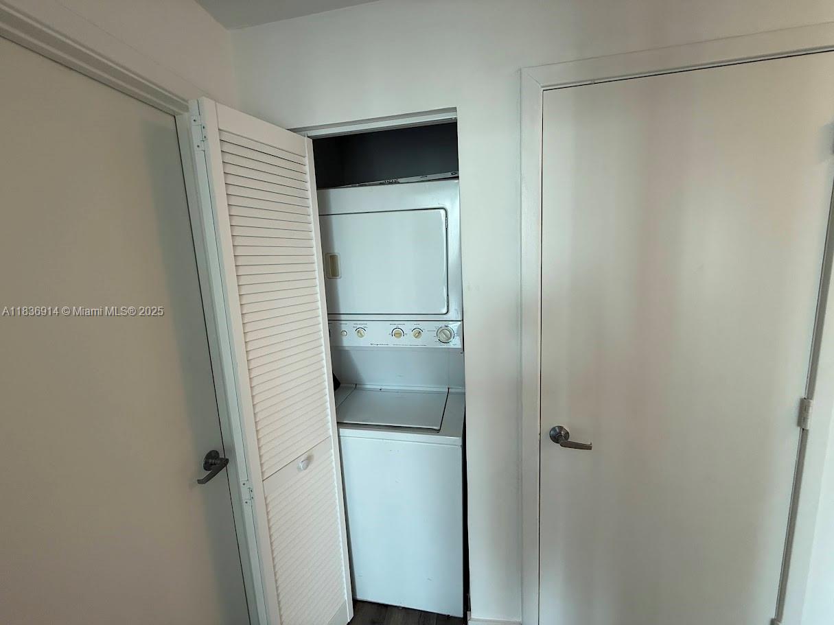 888 Biscayne Blvd #3901, Miami FL 33132