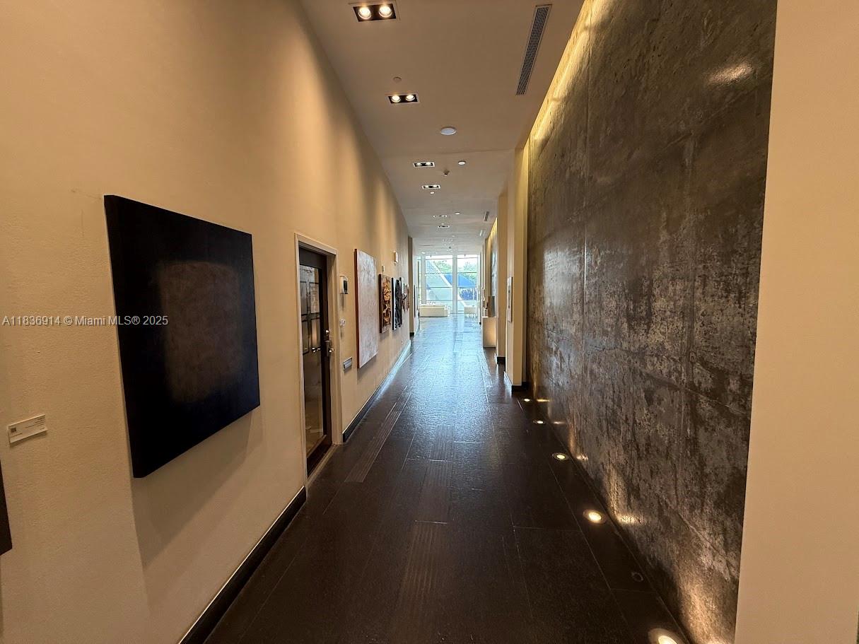 888 Biscayne Blvd #3901, Miami FL 33132
