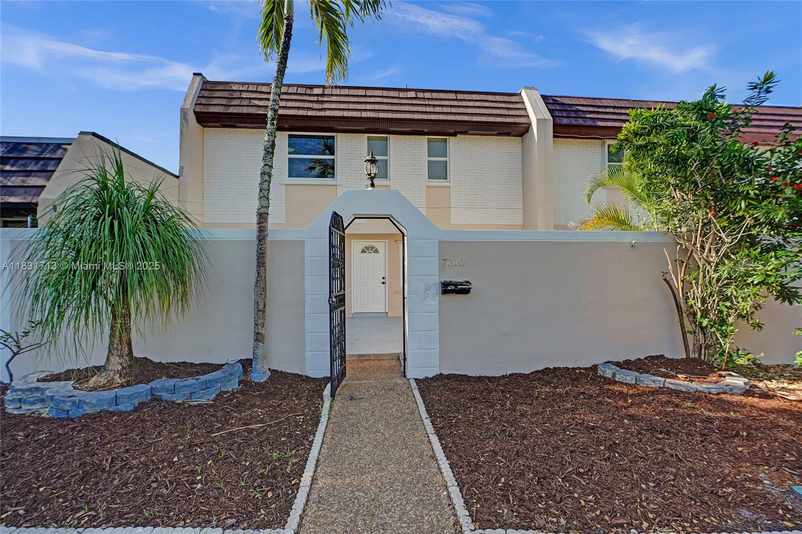 7310 S Miami Lakeway S, Miami Lakes, Florida image 1