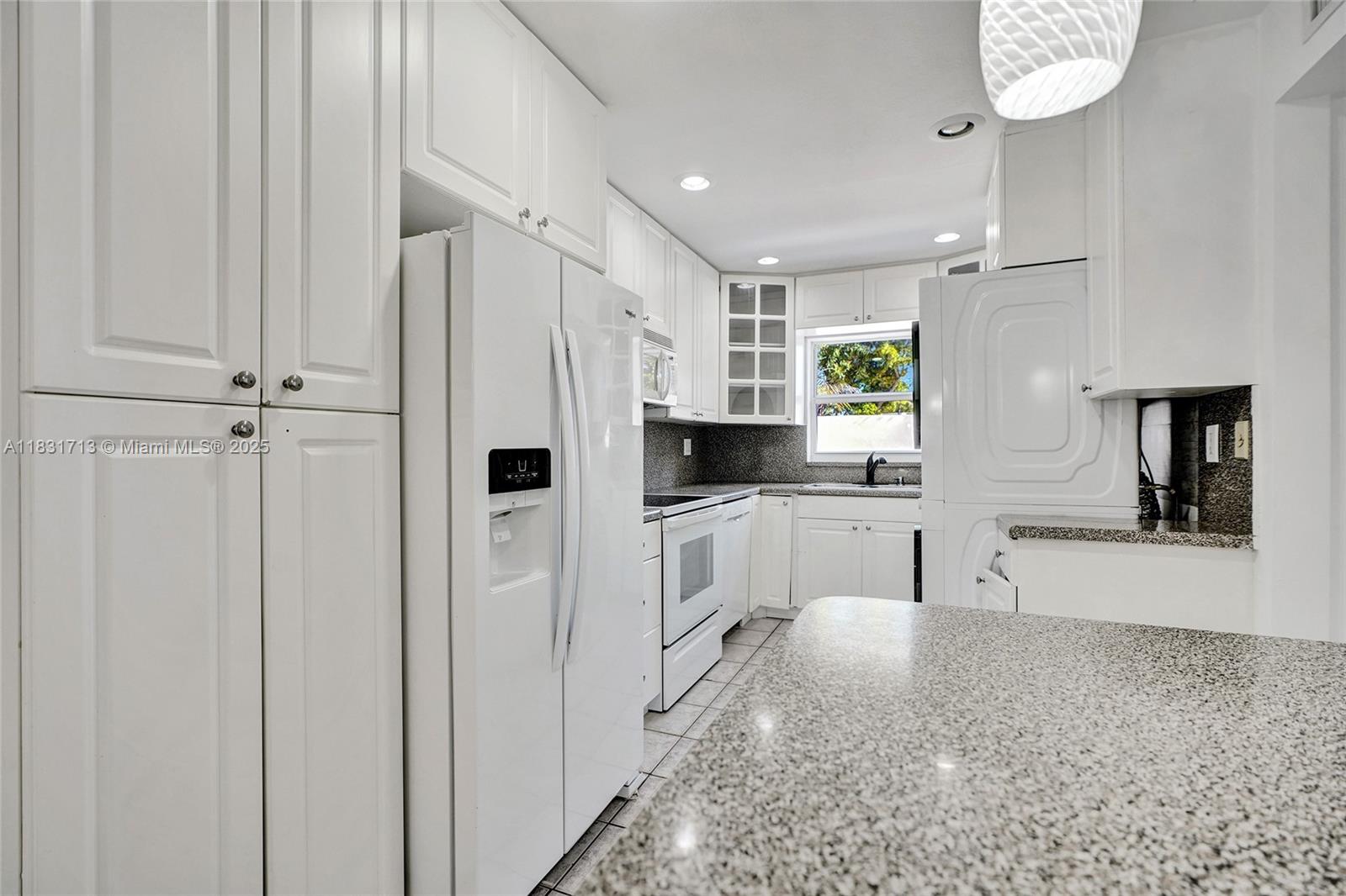 7310 S Miami Lakeway S, Miami Lakes, Florida image 19