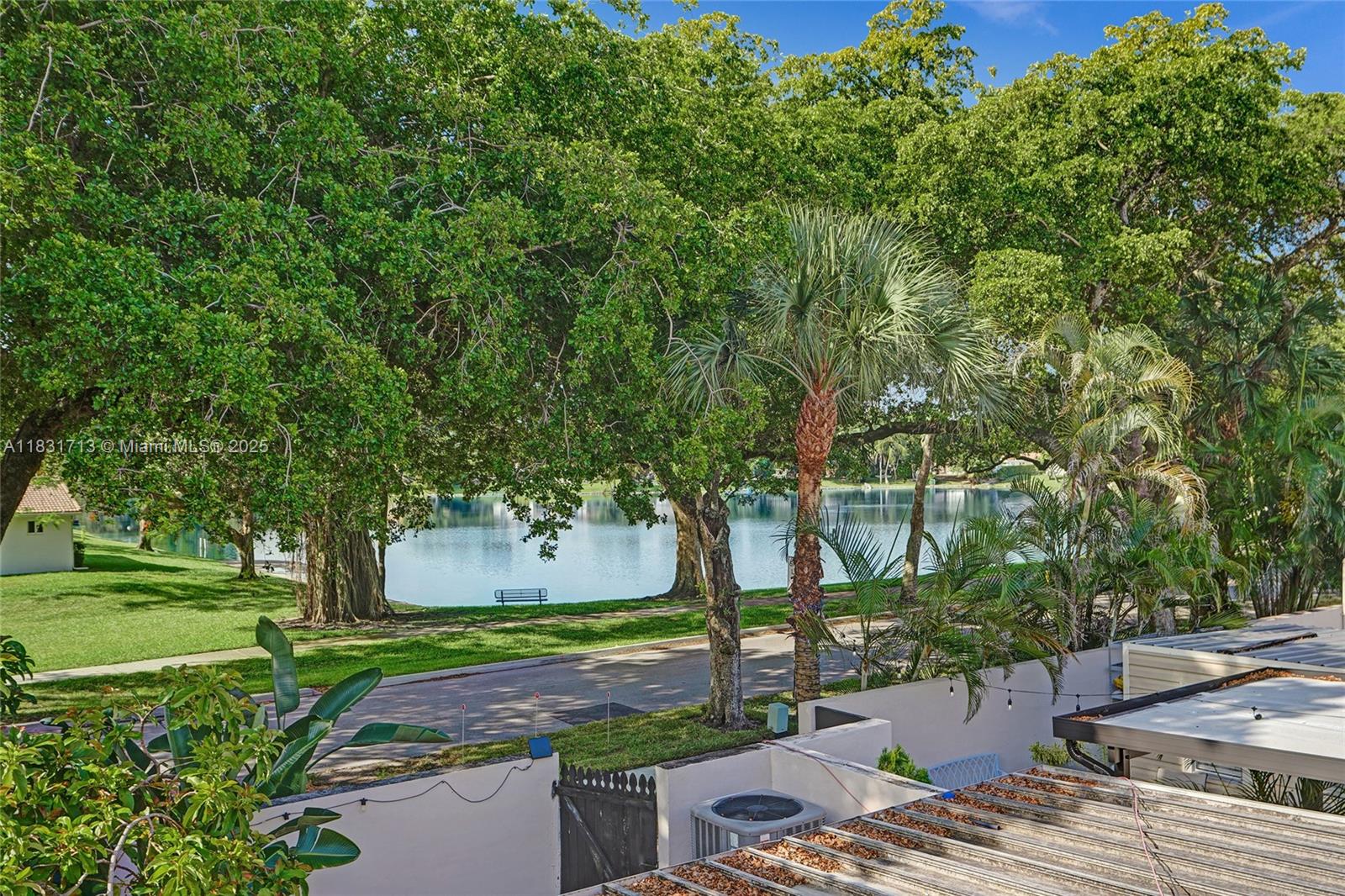 7310 S Miami Lakeway S, Miami Lakes, Florida image 43