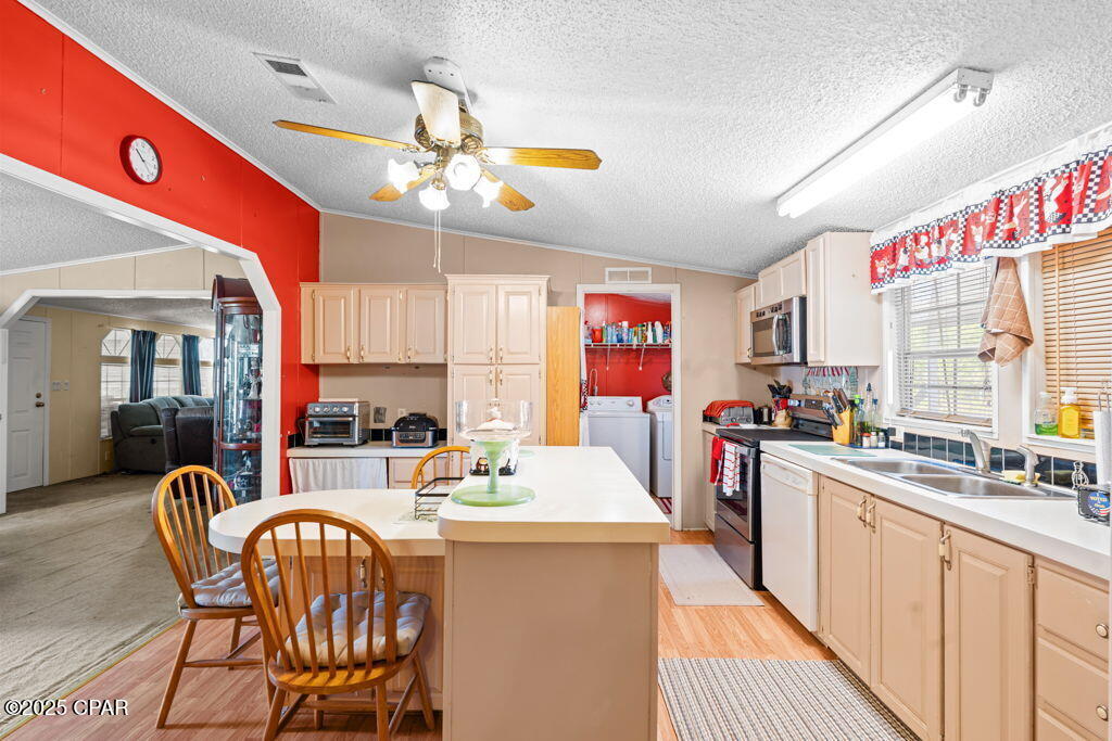 Image 9 For 22390 Valencia Drive