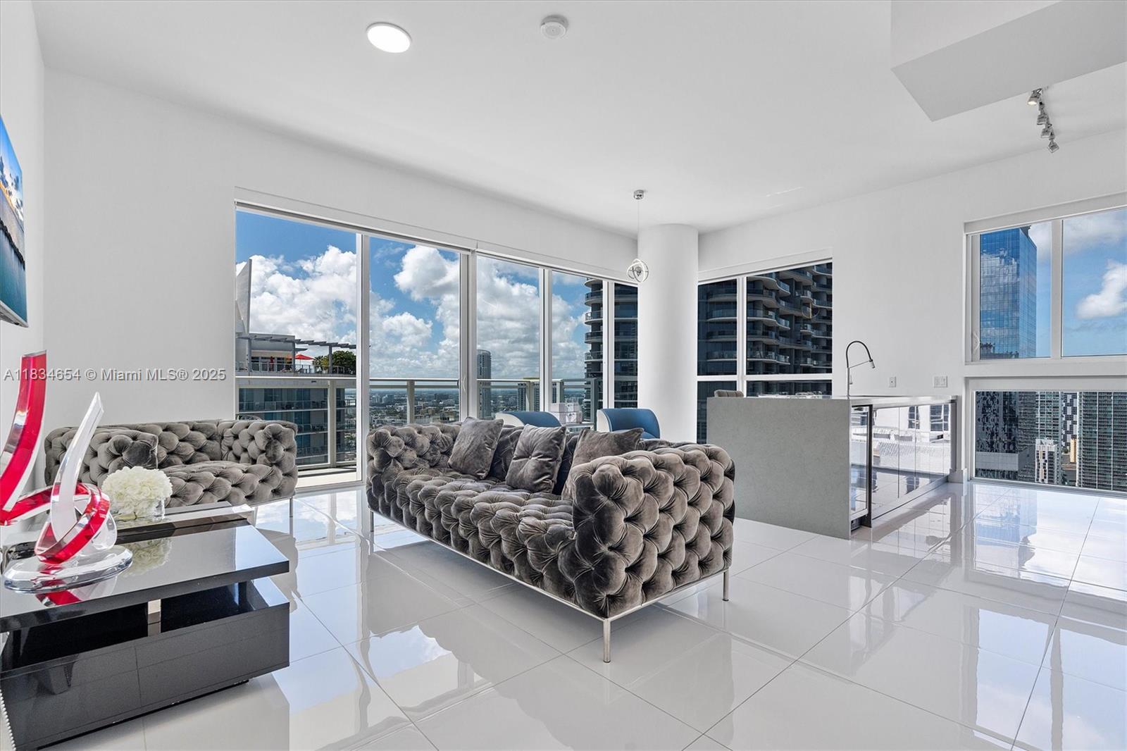 1080 Brickell Ave Unit 4209, Miami, Florida 33131
