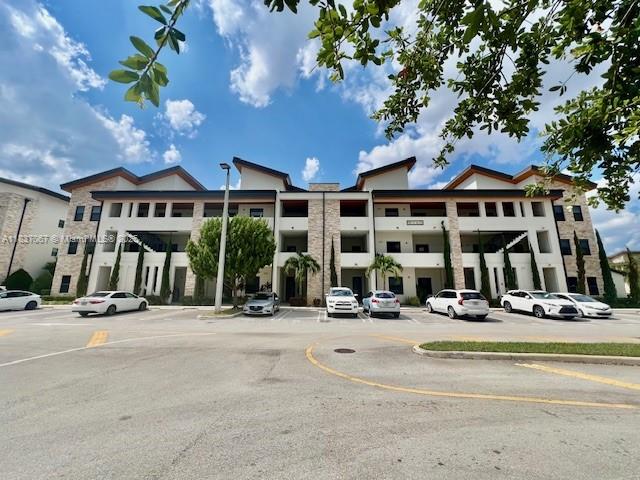 Apex At Park Central Cond