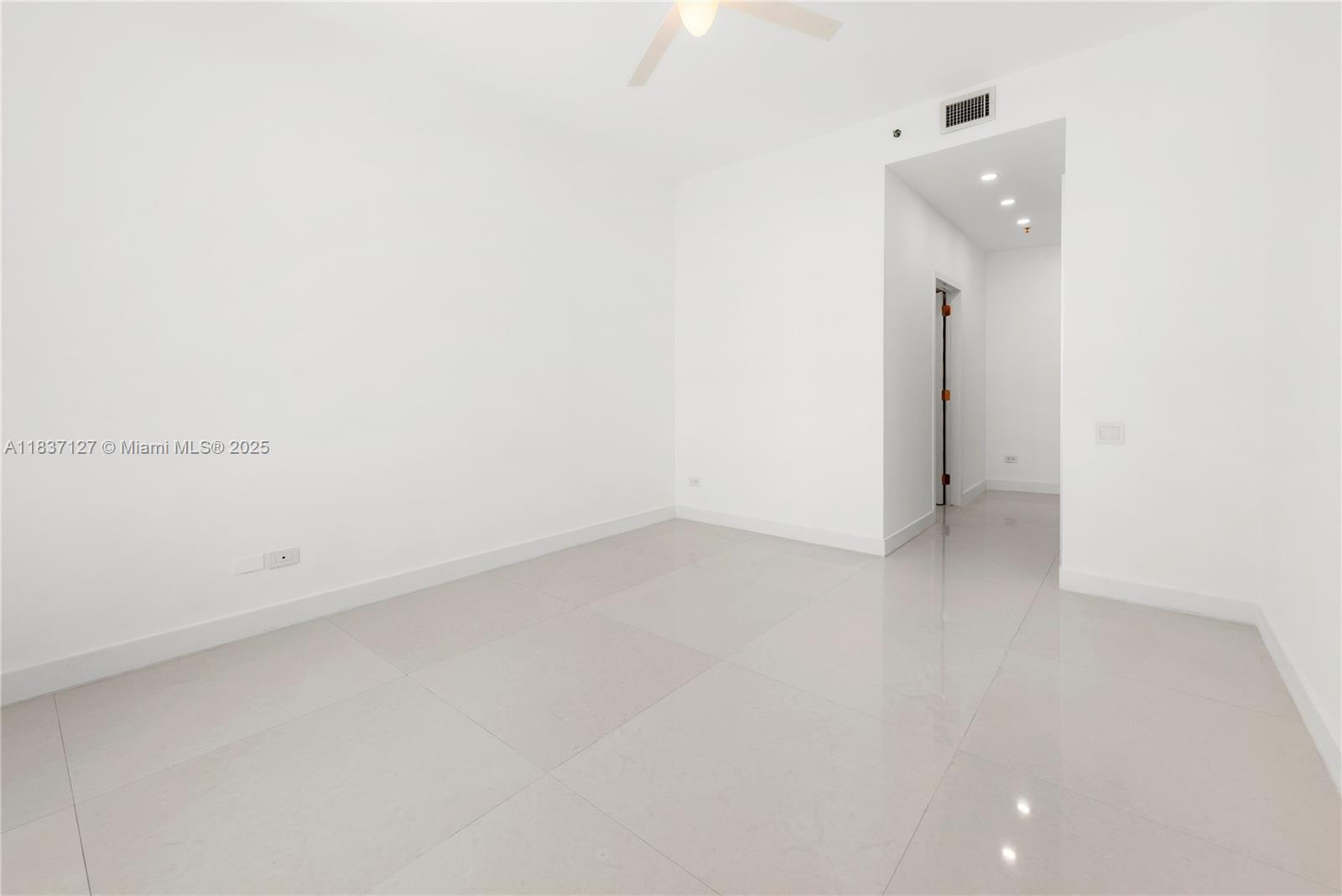 Miami FL 33131 - A11837127