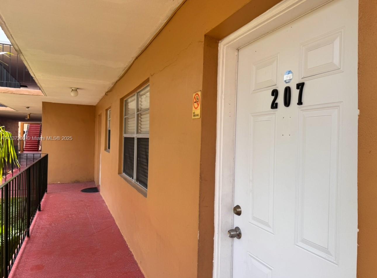 1230 W 54th St 207A