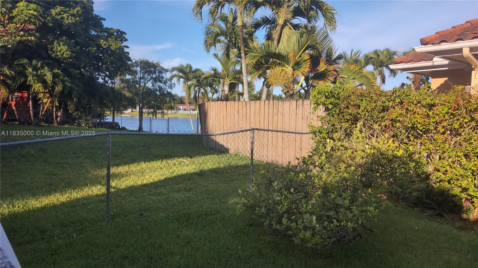 14181 Leaning Pine Dr, Miami Lakes, Florida image 17